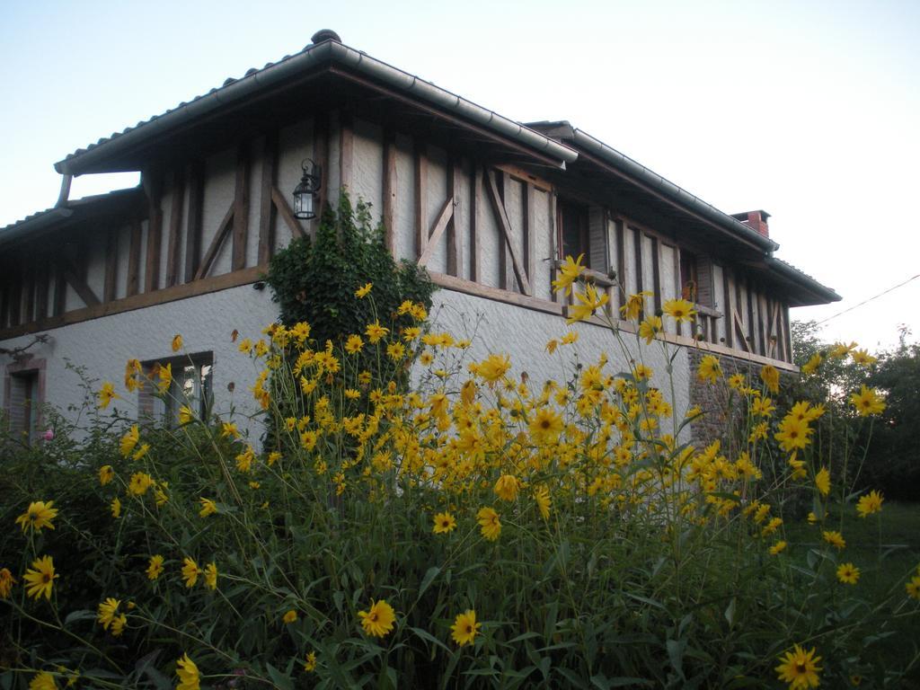 Bed and Breakfast Ferme Saint Joseph Le Fousseret Exterior foto